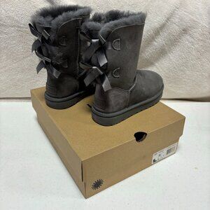 NEW Ugg Womens Grey Bailey Bow II Boots Size 6 Sheepskin Silky Bow Y2K